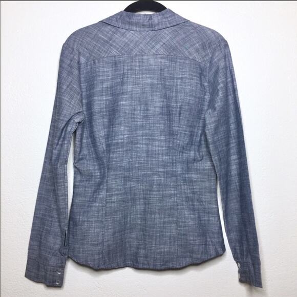 Francesca’s Love Notes Denim Chambray Top Size Small - Picture 6 of 6